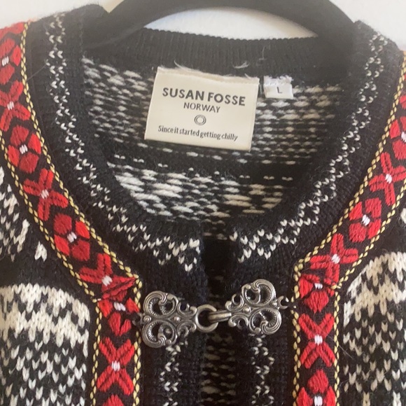 Sweater - Picture 2 of 3